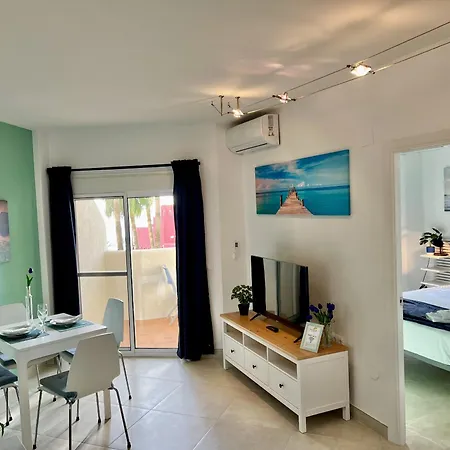 Modern Front Sea View In Benalbeach Apartman *
