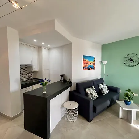 Apartman Modern Front Sea View In Benalbeach Benalmádena